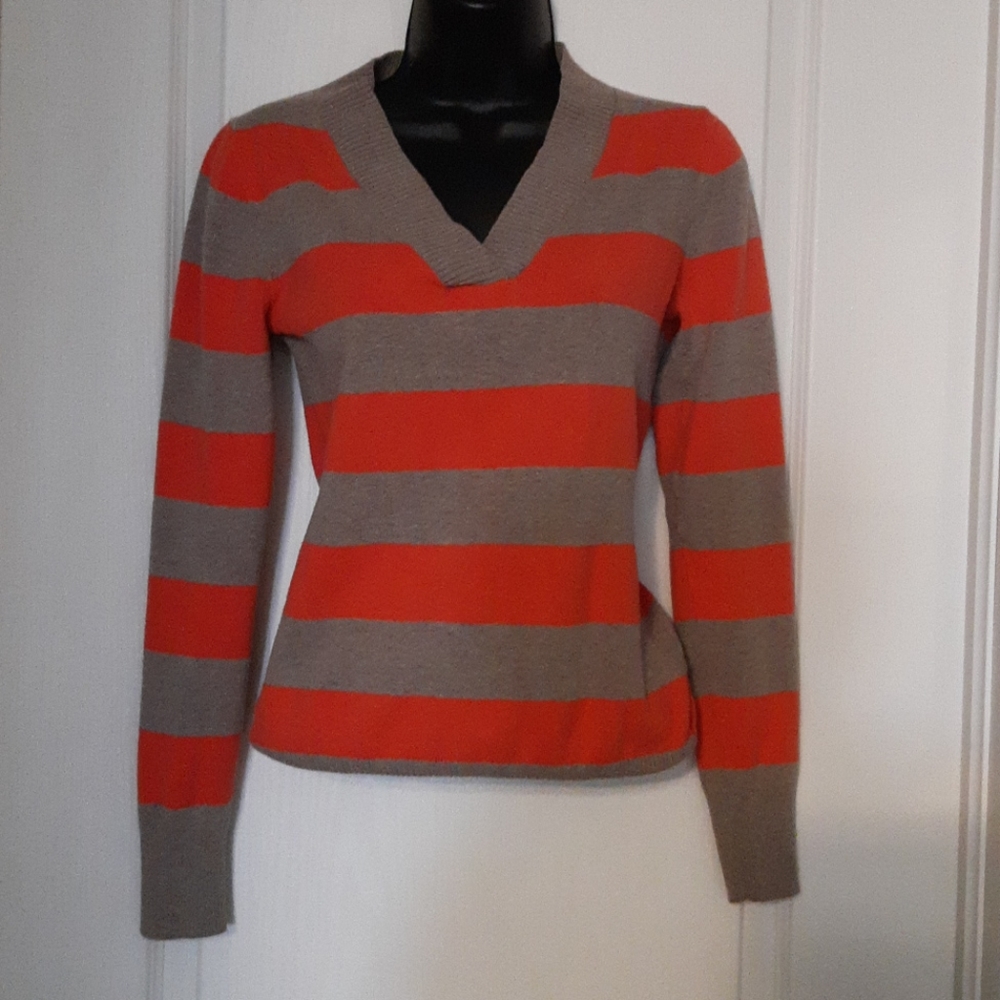Gap V-Neck Striped Long Sleeve Sweater